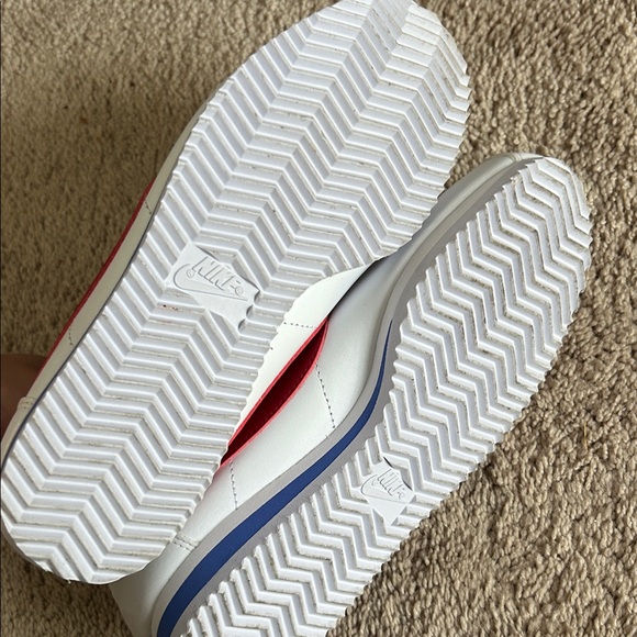 Nike Cortez Sneakers - Picture 2 of 4